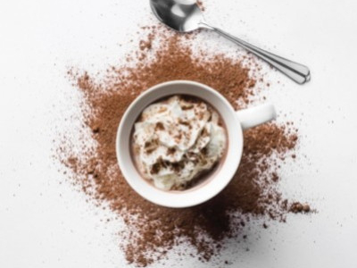 UN CHOCOLAT VIENNOIS BY CAFÉ-TASSE